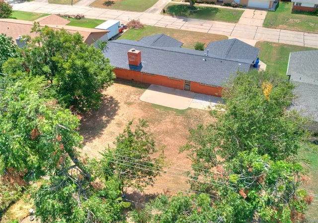 Photo 3 of Single family home for sale at 1415 Aladdin St, Norman, OK 73072 | MLS# 1245254 | Listing updated on 2026-09-15