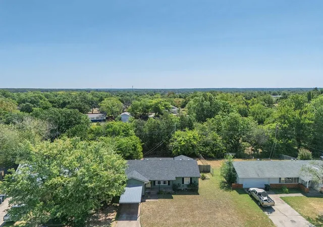 Photo 3 of Single family home for sale at 1711 N Rickey Rd, Shawnee, OK 74804 | MLS# 1245315 | Listing updated on 2026-09-12