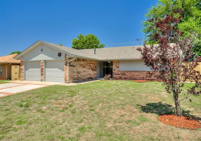Photo 3 of Single family home for sale at 1305 Apollo Rd, Edmond, OK 73003 | MLS# 1245503 | Listing updated on 2026-09-11