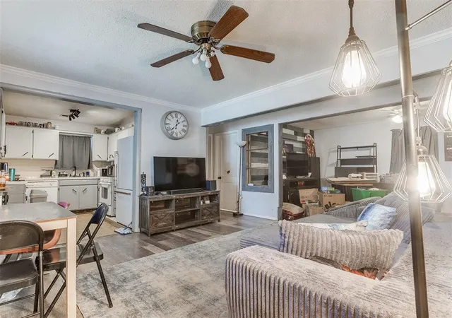 Photo 4 of Single family home for sale at 1012 Sw 45Th St, Oklahoma City, OK 73109 | MLS# 1245605 | Listing updated on 2026-09-15
