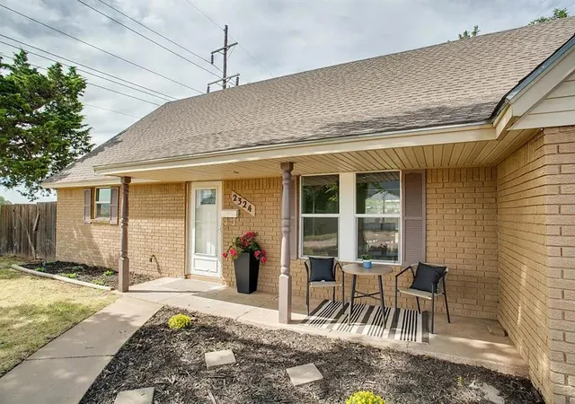 Photo 2 of Single family home for sale at 2324 Seminole St, Enid, OK 73703 | MLS# 1245662 | Listing updated on 2026-09-11