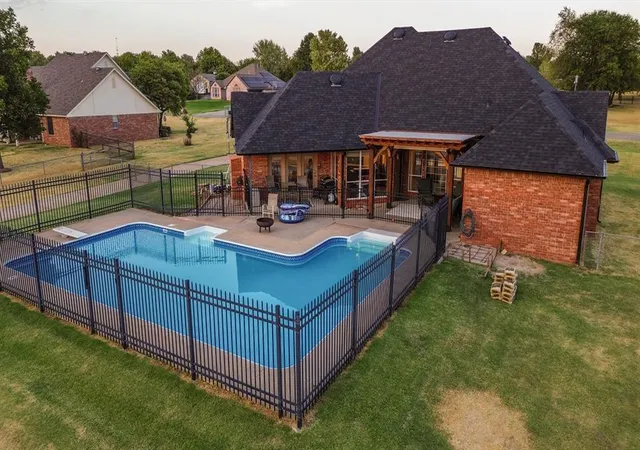 Photo 4 of Single family home for sale at 1329 S Southersby Dr, Mustang, OK 73064 | MLS# 1245668 | Listing updated on 2026-09-15