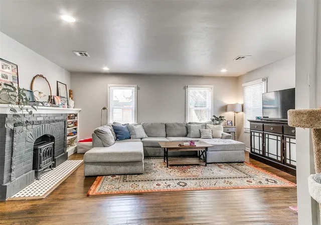 Photo 3 of Single family home for sale at 1608 Nw 44th St, Oklahoma City, OK 73118 | MLS# 1245690 | Listing updated on 2026-09-14