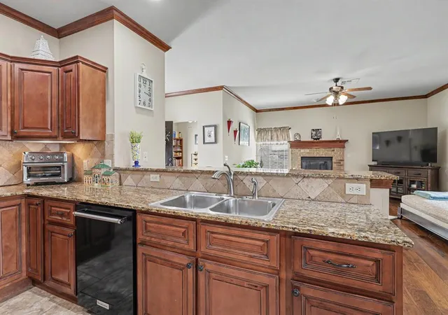 Photo 4 of Sale Pending at 12600 N Rockwell Ave #33, Oklahoma City, OK 73142 | MLS# 1245868 | Listing updated on 2026-09-18