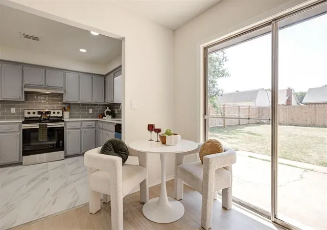 Photo 4 of Single family home for sale at 612 W Perry Dr, Mustang, OK 73064 | MLS# 1245894 | Listing updated on 2026-09-30
