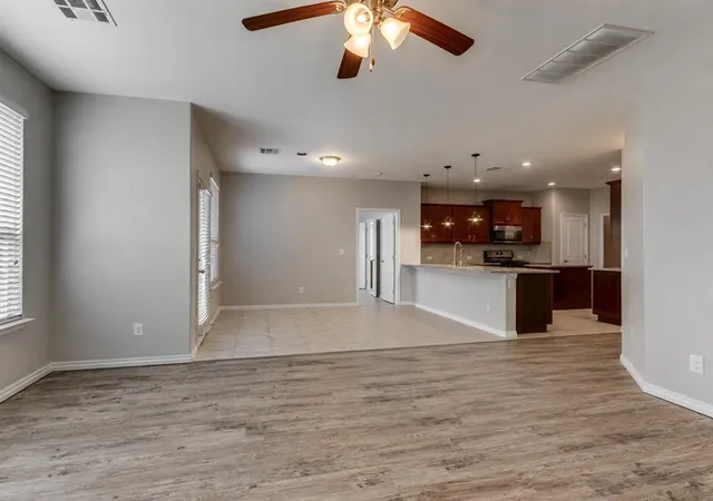 Photo 3 of Single family home for sale at 3428 Sadie Dr, Yukon, OK 73099 | MLS# 1245935 | Listing updated on 2026-10-07