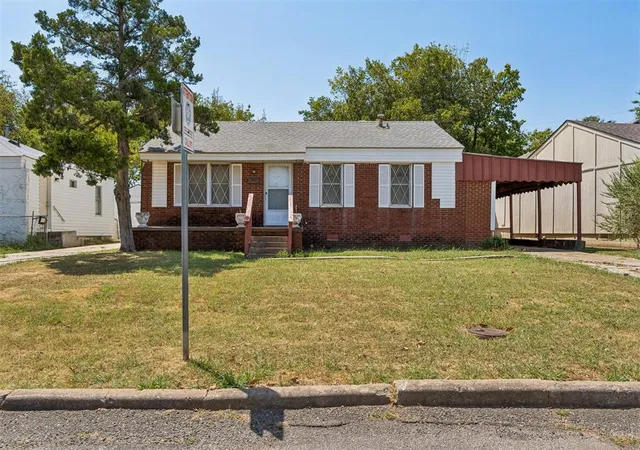 Photo 3 of Sale Pending at 106 E Myrtle Dr, Oklahoma City, OK 73110 | MLS# 1245999 | Listing updated on 2026-09-15