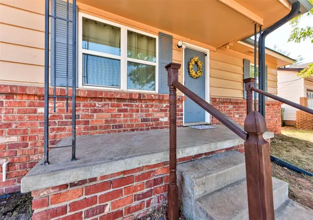 Photo 3 of Single family home for sale at 1501 Dianna Dr, Yukon, OK 73099 | MLS# 1246006 | Listing updated on 2026-09-14