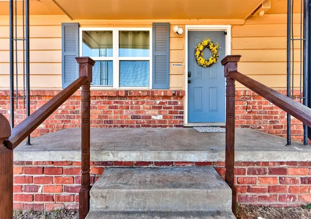 Photo 3 of Single family home for sale at 1501 Dianna Dr, Yukon, OK 73099 | MLS# 1246006 | Listing updated on 2026-09-14