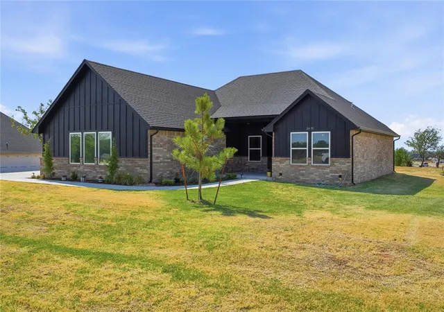 Photo 2 of Single family home for sale at 2439 Wolf Creek Bnd, Blanchard, OK 73010 | MLS# 1246254 | Listing updated on 2026-10-07