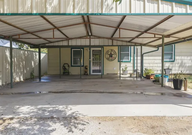 Photo 2 of Single family home for sale at 402 W A St, Ringling, OK 73456 | MLS# 1246288 | Listing updated on 2026-09-28