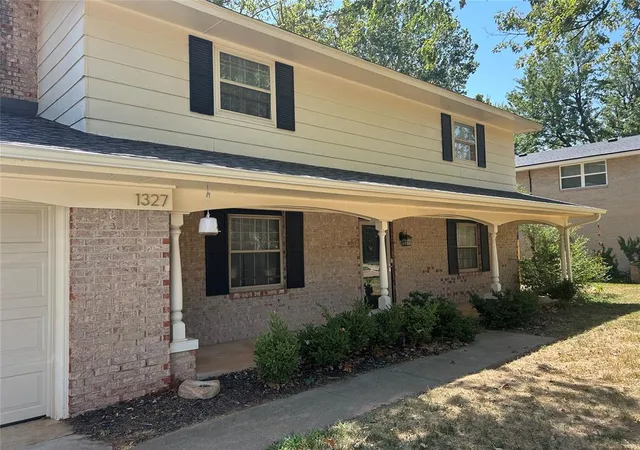 Photo 3 of Single family home for sale at 1327 Brookdale Dr, Norman, OK 73072 | MLS# 1246348 | Listing updated on 2026-10-20