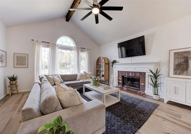 Photo 4 of Single family home for sale at 1209 Salem Ave, Edmond, OK 73003 | MLS# 1246404 | Listing updated on 2026-09-15