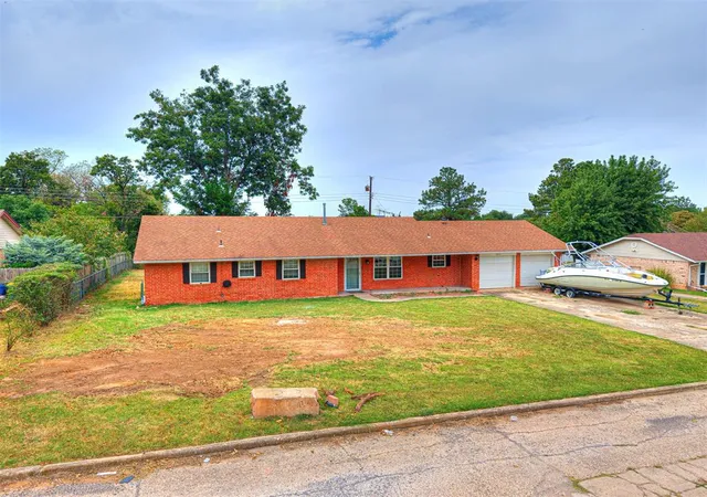 Photo 1 of Single family home for sale at 907 Oak Park Dr, Choctaw, OK 73020 | MLS# 1246521 | Listing updated on 2026-09-11