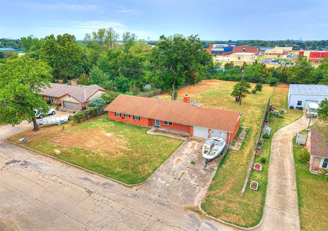 Photo 2 of Single family home for sale at 907 Oak Park Dr, Choctaw, OK 73020 | MLS# 1246521 | Listing updated on 2026-09-11