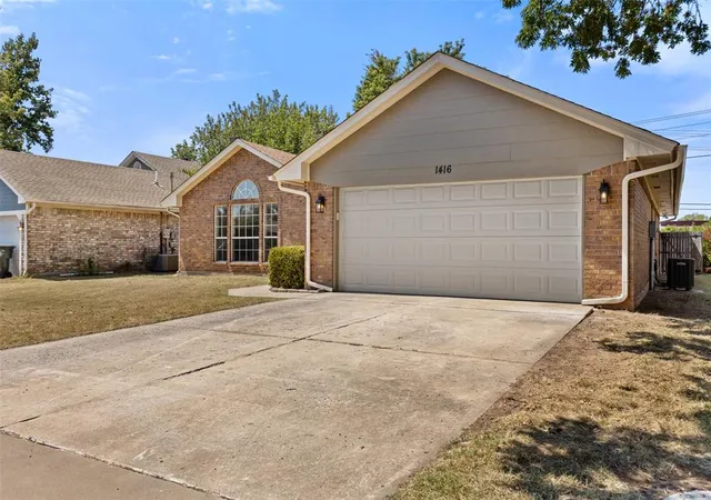 Photo 3 of Sale Pending at 1416 Bonnybrook St, Norman, OK 73071 | MLS# 1246537 | Listing updated on 2026-09-15