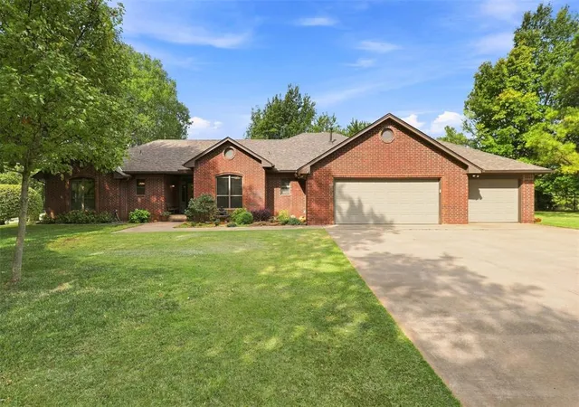 Photo 3 of Single family home for sale at 801 Cameron Dr, Yukon, OK 73099 | MLS# 1246582 | Listing updated on 2026-09-15