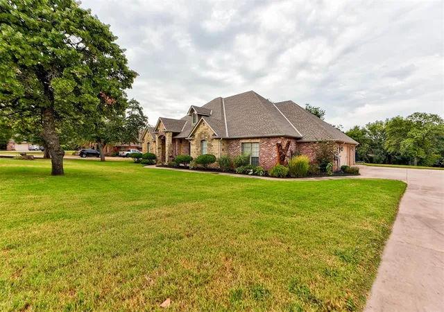Photo 3 of Single family home for sale at 7408 Ne 133rd St, Edmond, OK 73013 | MLS# 1246654 | Listing updated on 2026-09-11