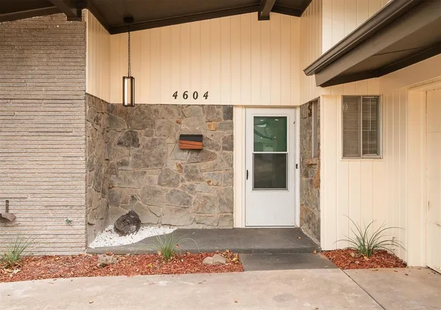 Photo 3 of Single family home for sale at 4604 Nw 59th Ter, Oklahoma City, OK 73122 | MLS# 1246691 | Listing updated on 2026-09-16
