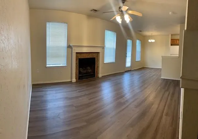 Photo 3 of Townhouse for sale at 835 Rambling Oaks Dr, Norman, OK 73072 | MLS# 1246724 | Listing updated on 2026-09-08