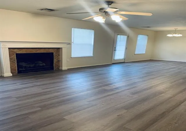 Photo 4 of Townhouse for sale at 835 Rambling Oaks Dr, Norman, OK 73072 | MLS# 1246724 | Listing updated on 2026-09-08