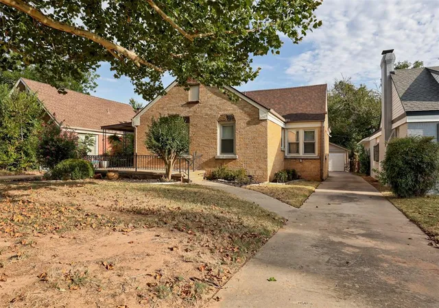 Photo 3 of Single family home for sale at 2309 Nw 28th Street, Oklahoma City, OK 73107 | MLS# 1246746 | Listing updated on 2026-09-15