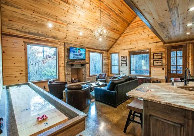 Photo 3 of Single family home for sale at 322 Oak Stone Ln, Broken Bow, OK 74728 | MLS# 1246773 | Listing updated on 2026-09-15