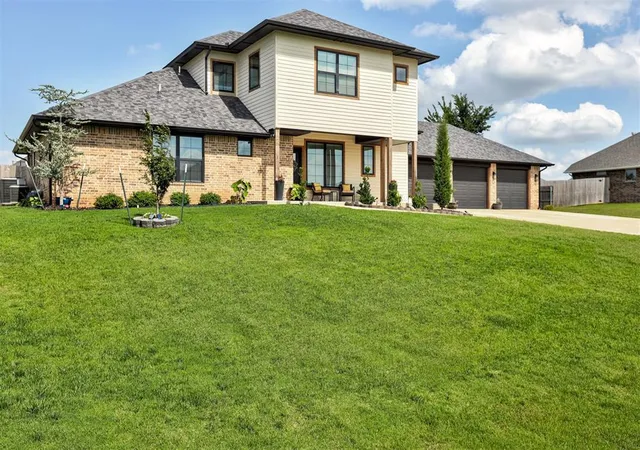 Photo 2 of Single family home for sale at 2836 Redwood Ct, Newcastle, OK 73065 | MLS# 1246808 | Listing updated on 2026-09-16