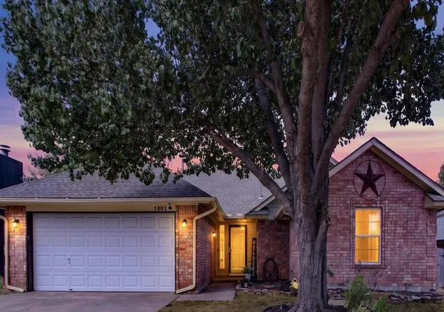 Photo 2 of Single family home for sale at 1901 Butterfield Trl, Choctaw, OK 73020 | MLS# 1246943 | Listing updated on 2026-09-15