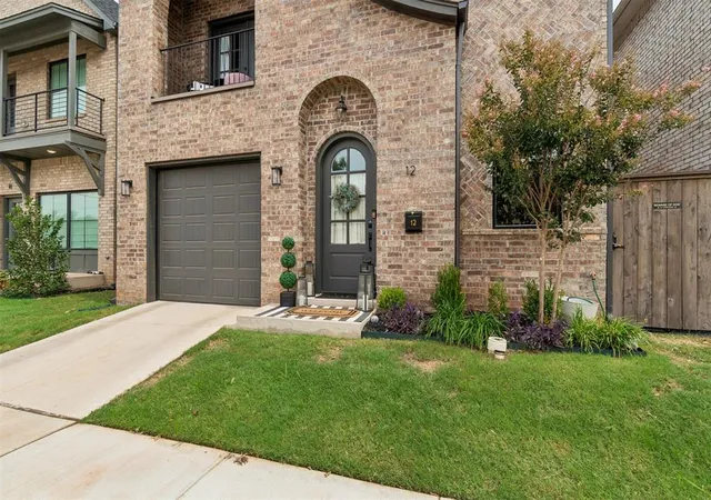 Photo 3 of Single family home for sale at 12 N Walnut St, Edmond, OK 73003 | MLS# 1246981 | Listing updated on 2026-09-15