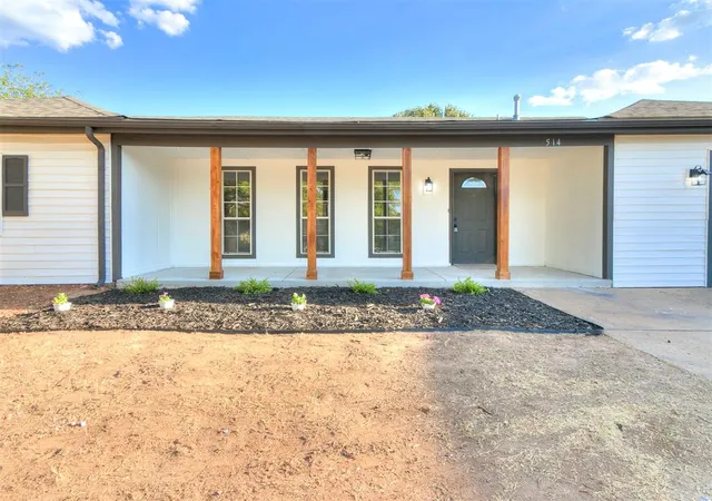 Photo 2 of Single family home for sale at 514 Nw 94th Street, Oklahoma City, OK 73114 | MLS# 1247104 | Listing updated on 2026-09-16