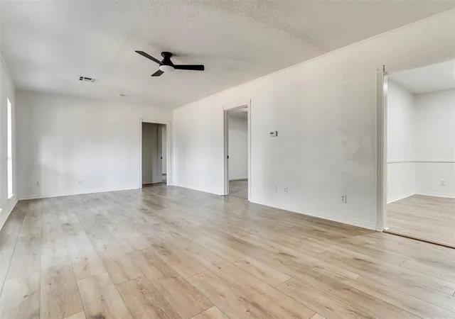 Photo 4 of Single family home for sale at 514 NW 94th Street, Oklahoma City, OK 73114 | MLS# 1247104 | Listing updated on 2026-09-16