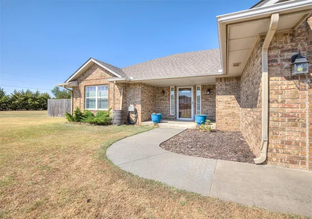Photo 3 of Single family home for sale at 896 County St 2941, Tuttle, OK 73089 | MLS# 1247118 | Listing updated on 2026-09-21