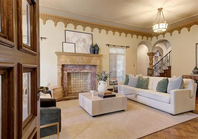 Photo 3 of Sale Pending at 621 NE 16th Street, Oklahoma City, OK 73104 | MLS# 1247123 | Listing updated on 2026-09-15