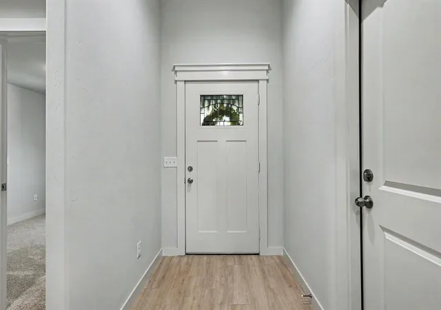 Photo 3 of Sale Pending at 404 SW 40 Street, Oklahoma City, OK 73109 | MLS# 1247142 | Listing updated on 2026-09-15