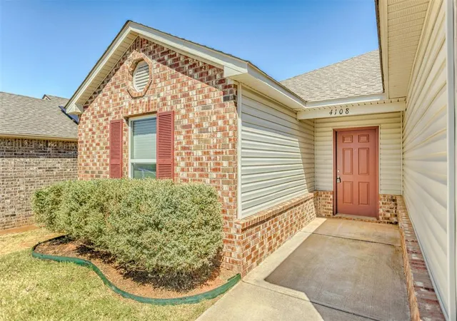 Photo 2 of Single family home for sale at 4108 Siena Ridge Blvd, Oklahoma City, OK 73179 | MLS# 1247204 | Listing updated on 2026-09-14