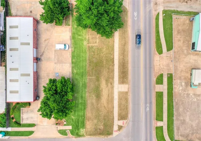 Photo 2 of Sale Pending at 101 S Fretz Ave, Edmond, OK 73003 | MLS# 1247219 | Listing updated on 2026-09-12