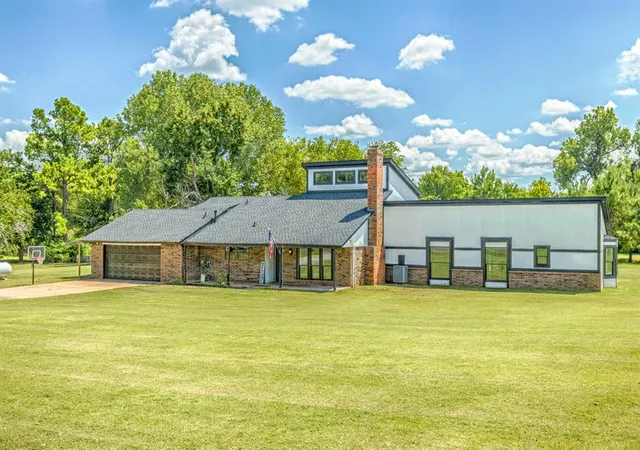 Photo 2 of Single family home for sale at 707 Cedar Springs Dr, Tuttle, OK 73089 | MLS# 1247223 | Listing updated on 2026-09-14