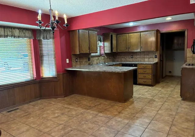 Photo 4 of Single family home for sale at 618 Hoehner Ave, Okarche, OK 73762 | MLS# 1247231 | Listing updated on 2026-09-15