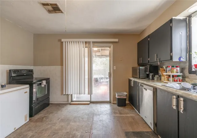 Photo 3 of Single family home for sale at 408 Elm St, Oklahoma City, OK 73110 | MLS# 1247259 | Listing updated on 2026-09-15
