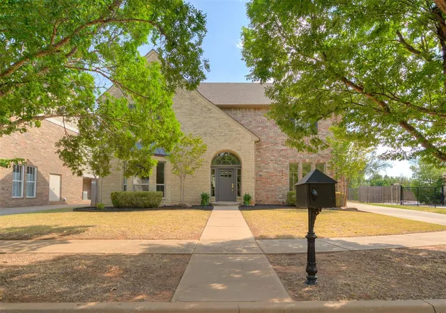 Photo 2 of Single family home for sale at 1724 Nw 179th Terrace, Edmond, OK 73012 | MLS# 1247301 | Listing updated on 2026-09-15