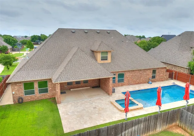 Photo 2 of Sale Pending at 4232 Hackney Wick Rd, Norman, OK 73072 | MLS# 1247307 | Listing updated on 2026-09-11