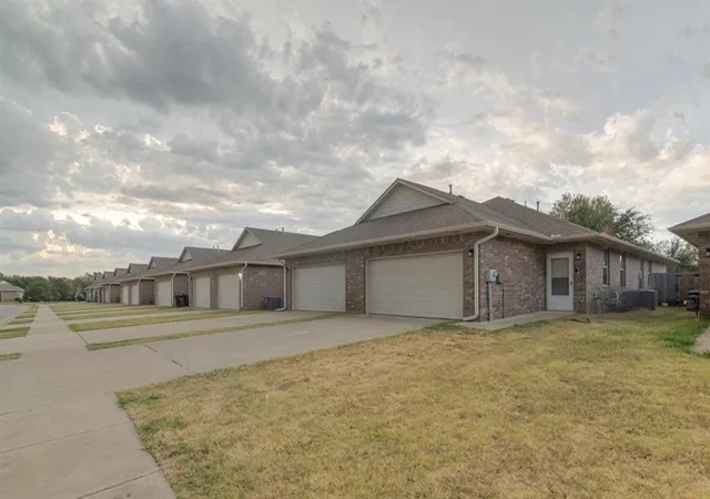 Photo 3 of Multi family home for sale at 212 Ashley Dr #212 & 214, Edmond, OK 73003 | MLS# 1247341 | Listing updated on 2026-09-23
