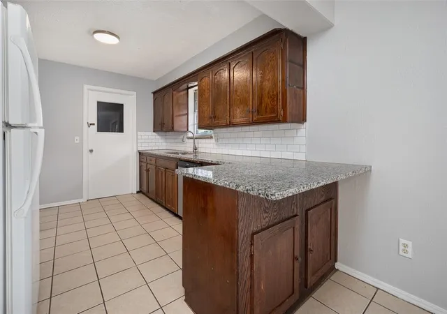 Photo 2 of Single family home for sale at 1233 SW 91st Street, Oklahoma City, OK 73139 | MLS# 1247418 | Listing updated on 2026-09-17