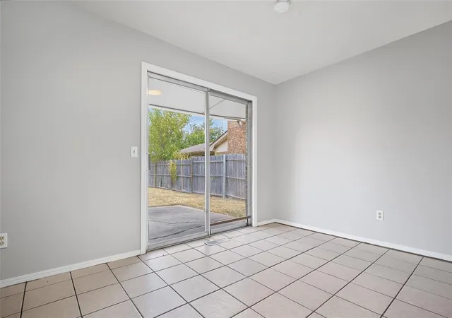 Photo 4 of Single family home for sale at 1233 SW 91st Street, Oklahoma City, OK 73139 | MLS# 1247418 | Listing updated on 2026-09-17