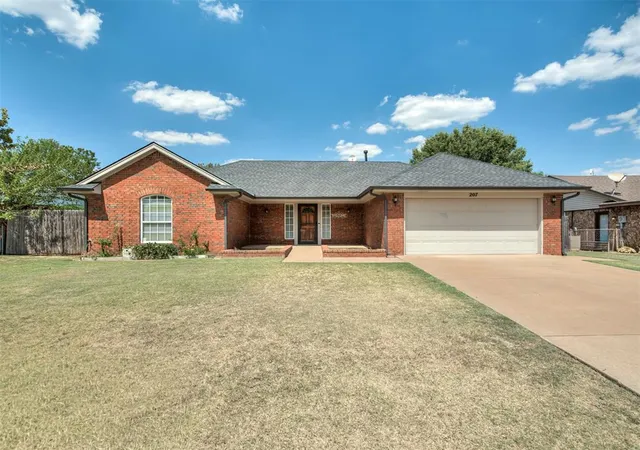 Photo 1 of Sale Pending at 207 W Cherokee Dr, Cashion, OK 73016 | MLS# 1247594 | Listing updated on 2026-09-15