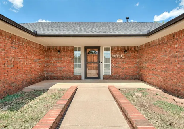 Photo 3 of Sale Pending at 207 W Cherokee Dr, Cashion, OK 73016 | MLS# 1247594 | Listing updated on 2026-09-15