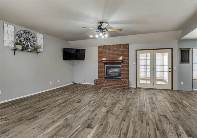Photo 4 of Sale Pending at 207 W Cherokee Dr, Cashion, OK 73016 | MLS# 1247594 | Listing updated on 2026-09-15