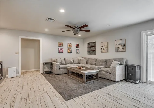 Photo 3 of Single family home for sale at 497 Hardesty Dr, Shawnee, OK 74804 | MLS# 1247662 | Listing updated on 2026-09-12