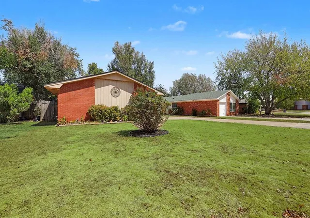 Photo 3 of Sale Pending at 5705 Nw 67th Street, Warr Acres, OK 73132 | MLS# 1247666 | Listing updated on 2026-10-19